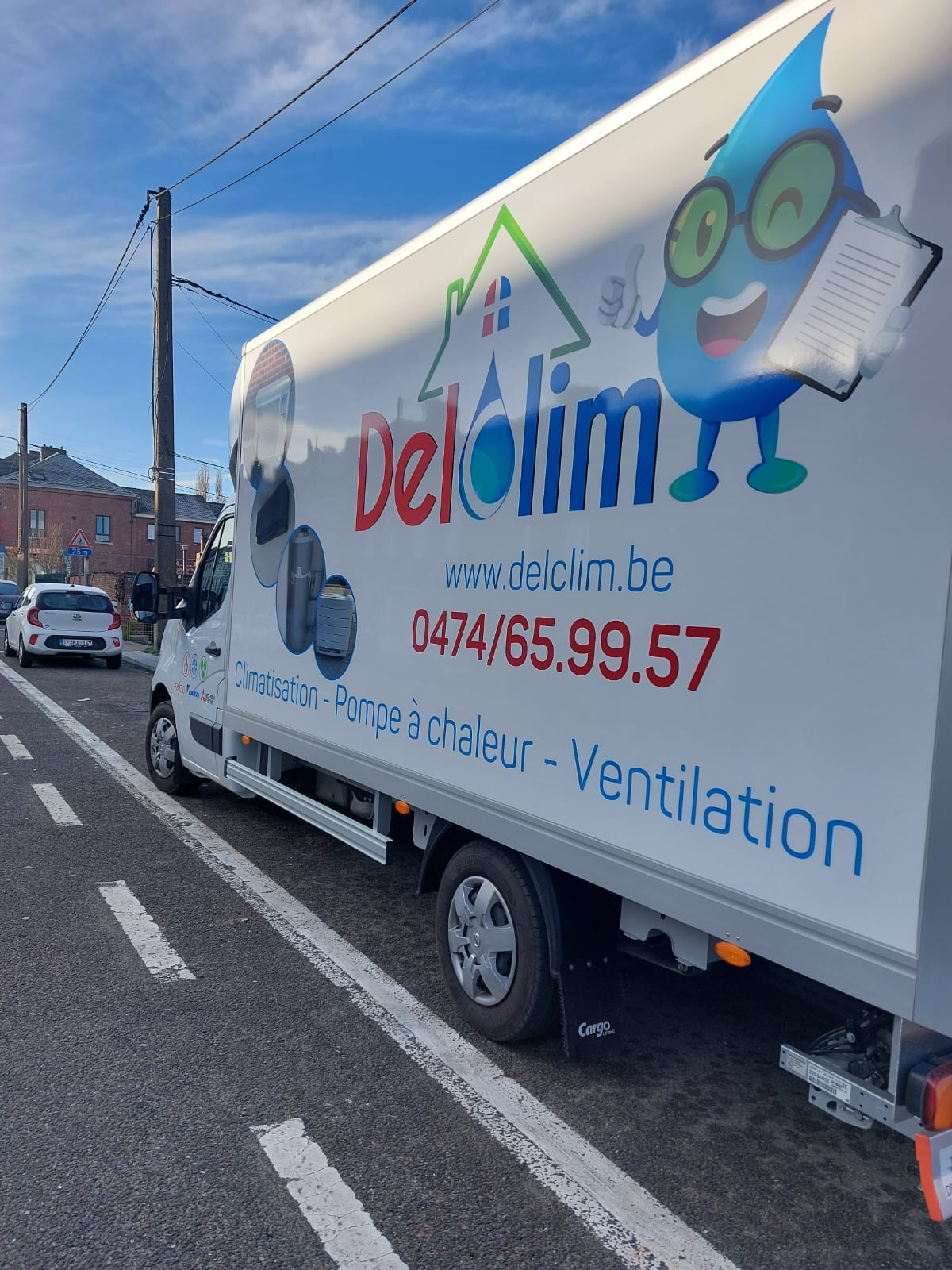 Camion Delclim sur chantier en Hainaut