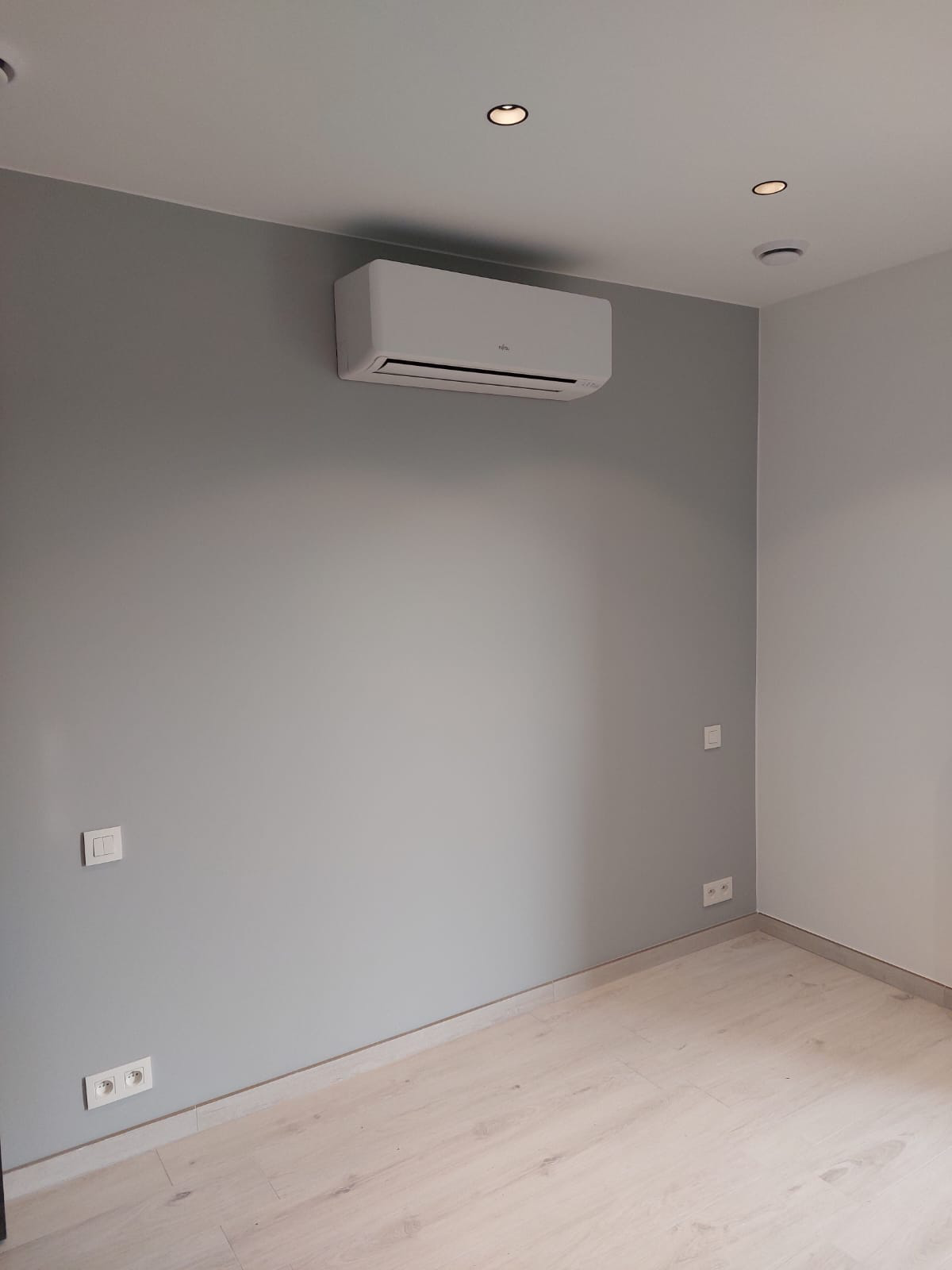 Climatisation Fujitsu installée dans une chambre